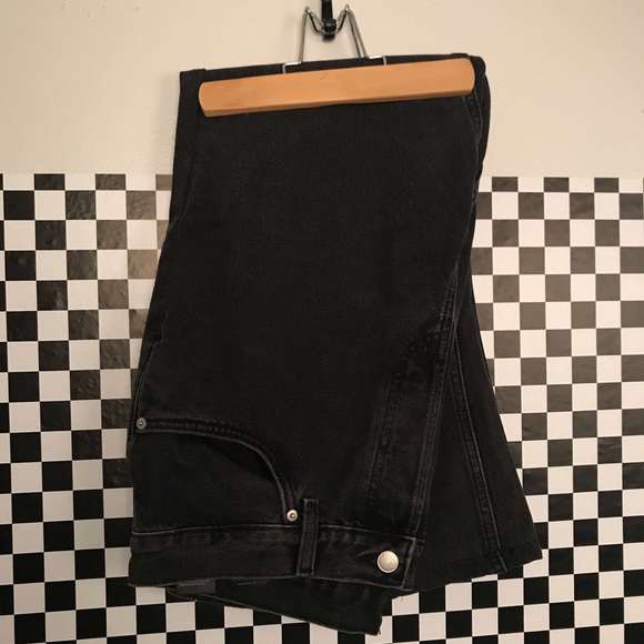 Men’s Line Black Washed Jeans - Picture 4 of 4